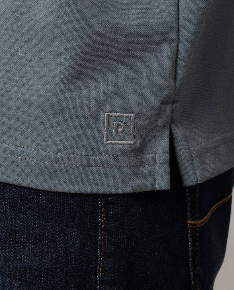 Polo básica con tipping en cuello y puños para hombre