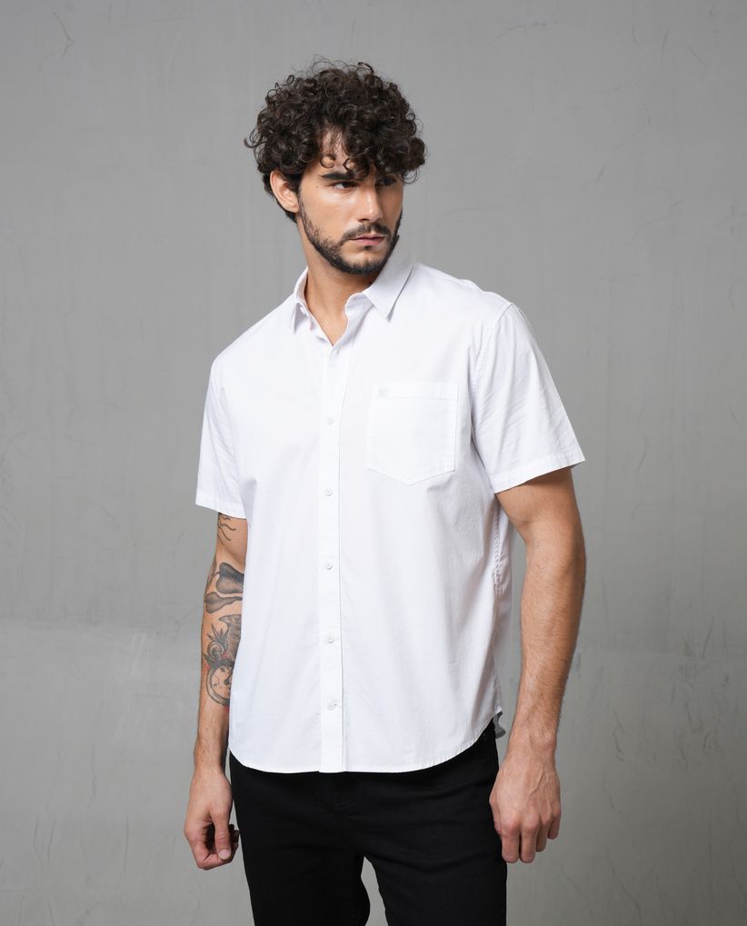 Camisa manga corta con bordado para hombre