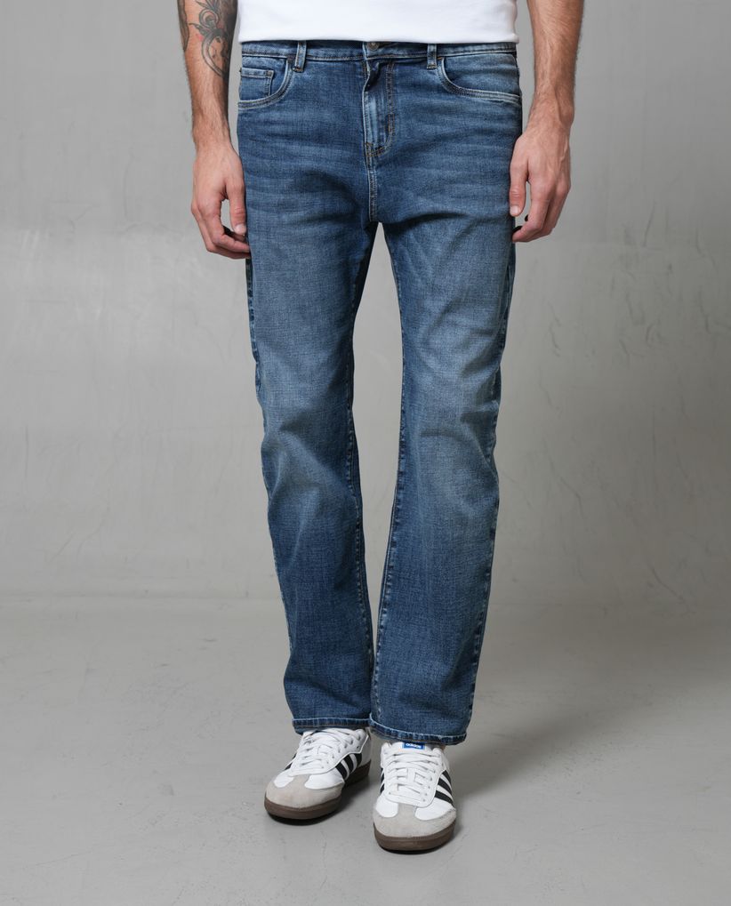 Jean Classic tono medio para hombre