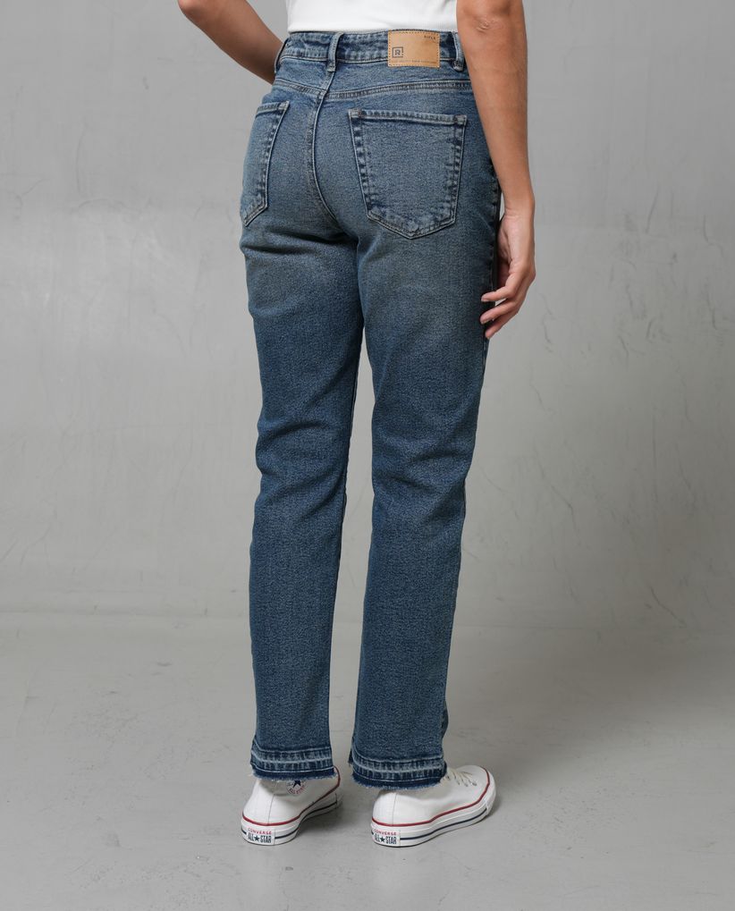Jean Straight tono medio para mujer
