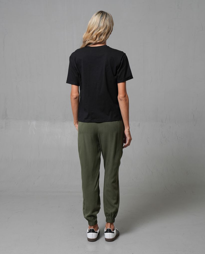 Pantalón Jogger con bolsillos para mujer