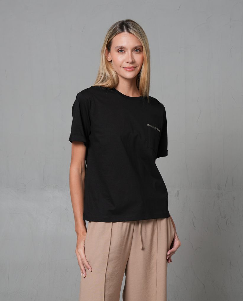 Camiseta con bolsillo y aplique delantero para mujer