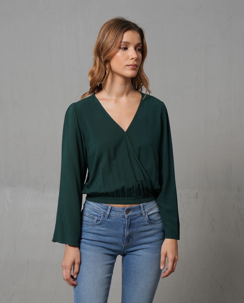 Camisa con escote en V para mujer