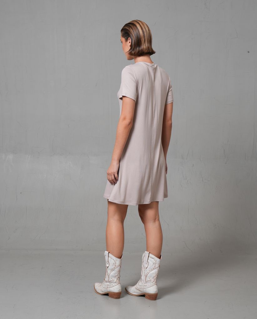 Vestido corto cuello redondo para mujer