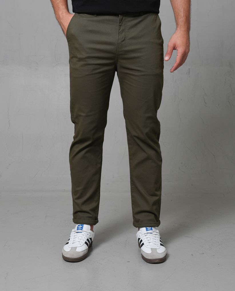 Pantalón tipo chino para hombre