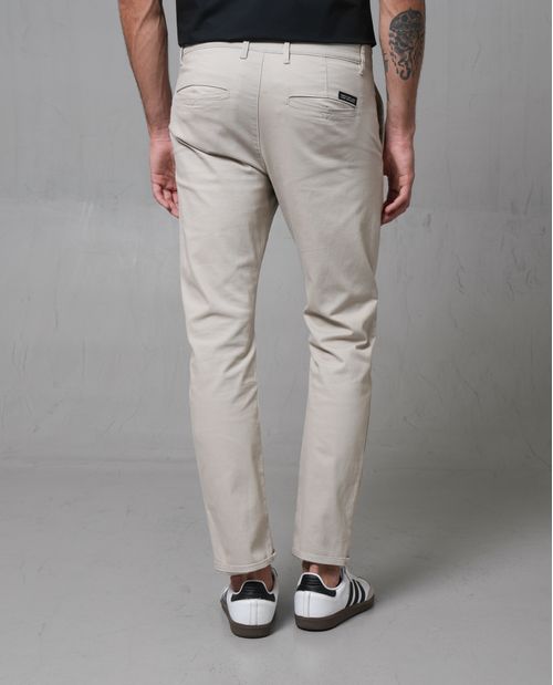 Pantalón tipo chino para hombre