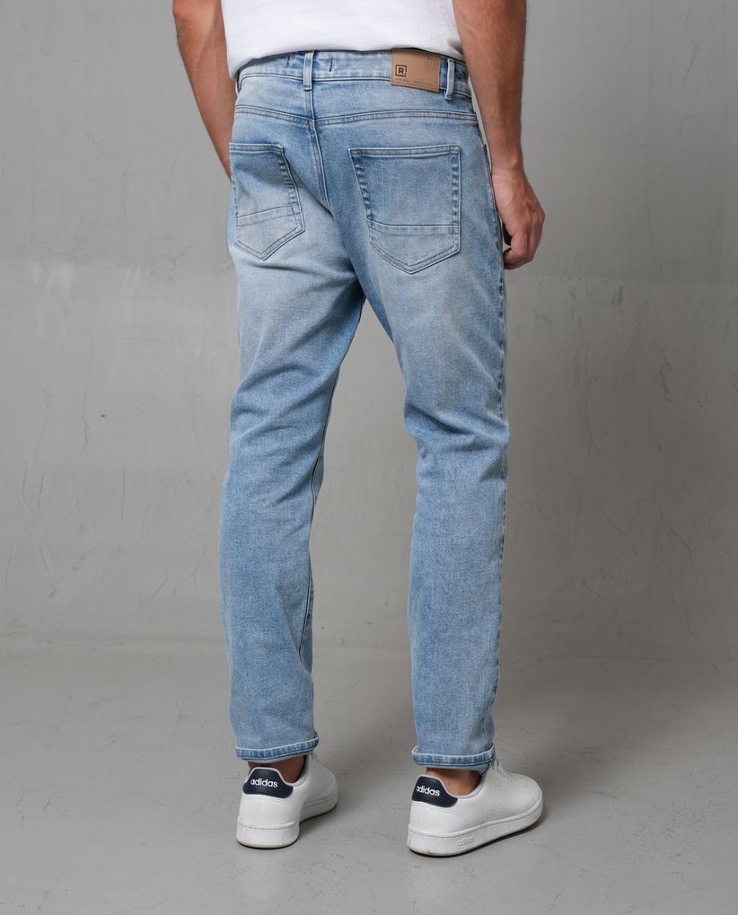 Jean Straight tono claro para hombre