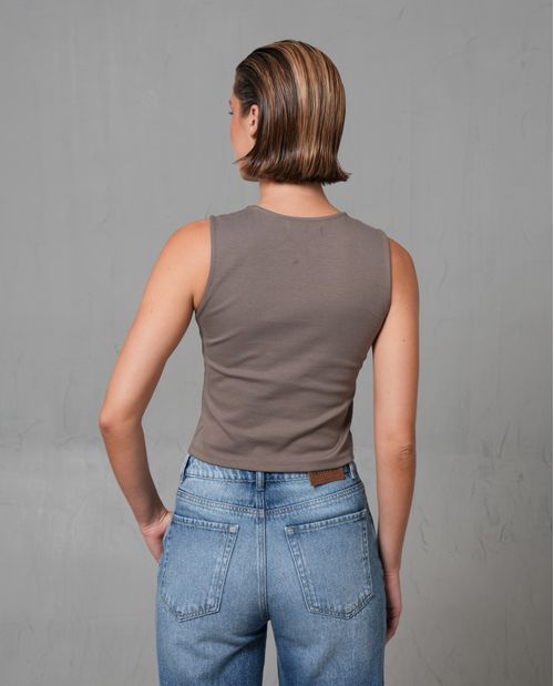 Chaleco ajustado con botones en frente para mujer