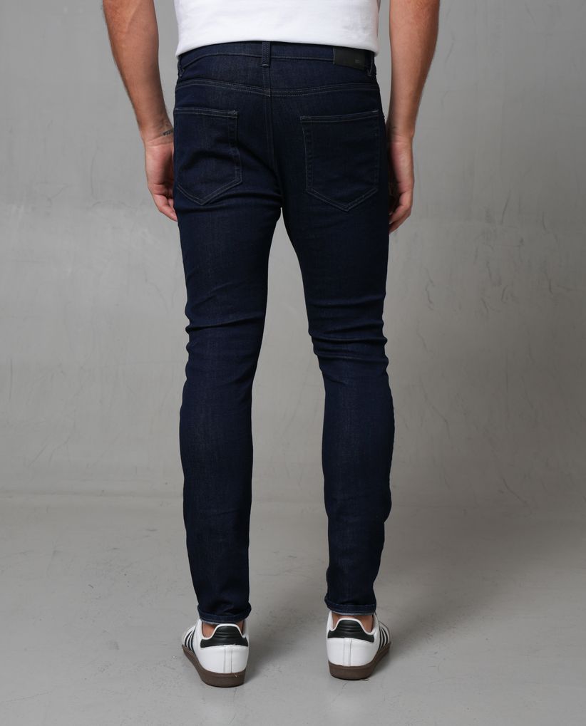Jean Super Slim tono oscuro para hombre