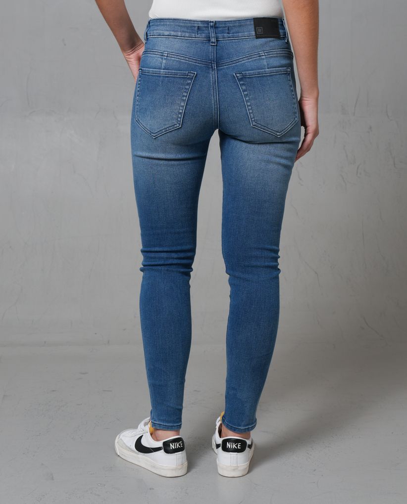 Jean Magic Up cinco bolsillos para mujer