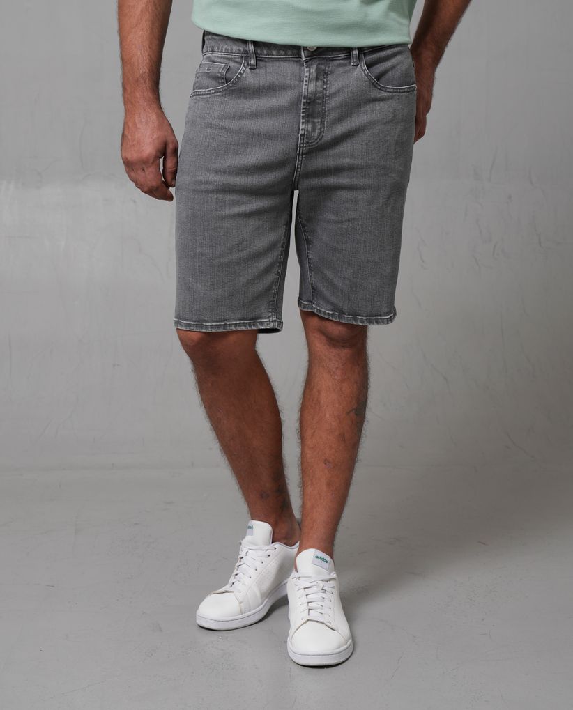 Bermuda en denim gris para hombre