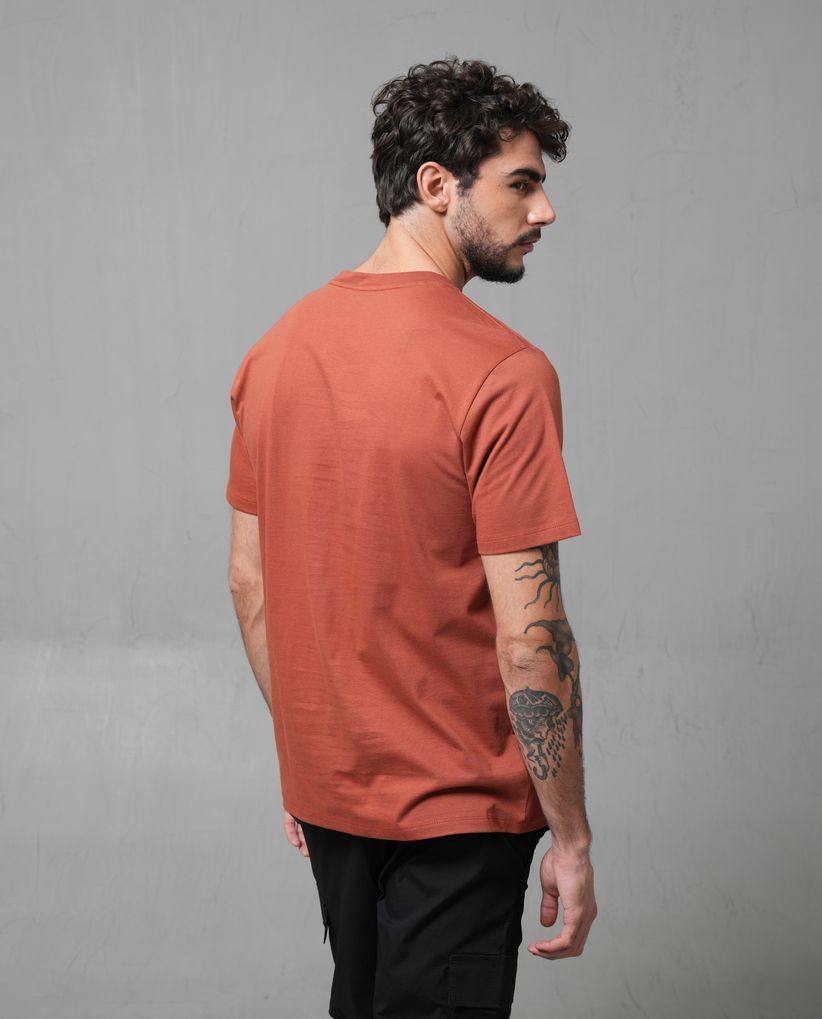 Camiseta con estampado en punto corazón para hombre