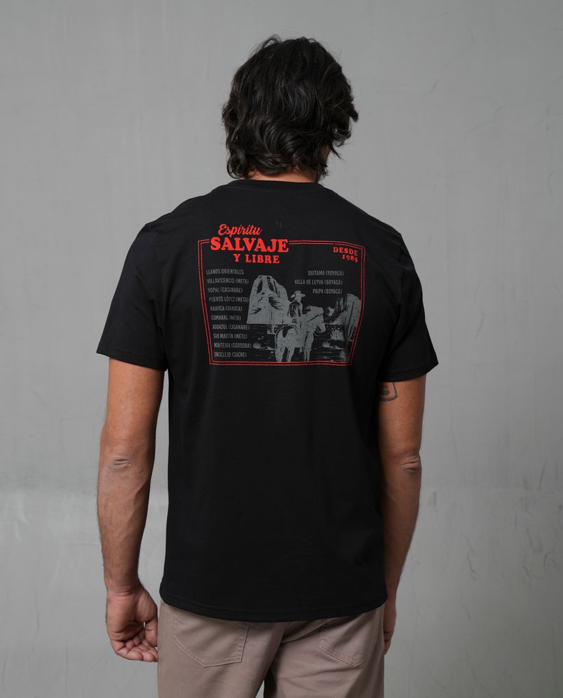 Camiseta con estampado en espalda y punto corazón para hombre