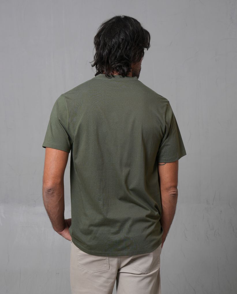 Camiseta con estampado en frente para hombre