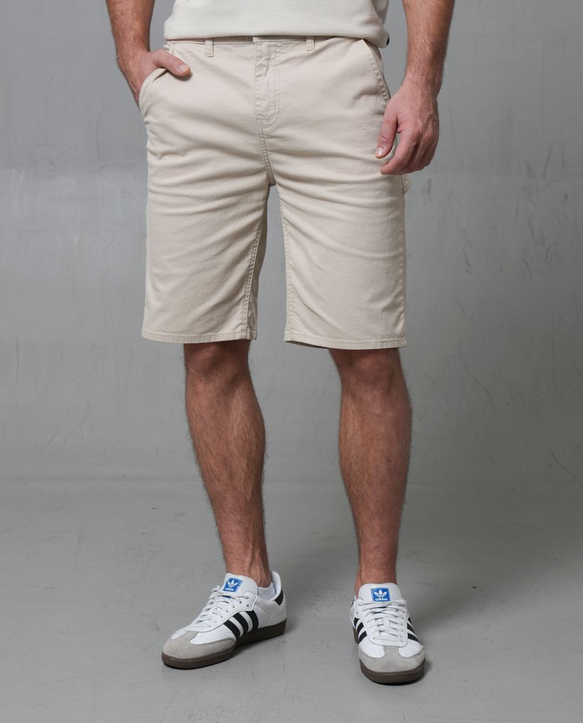 Bermuda Beige cinco bolsillos para hombre