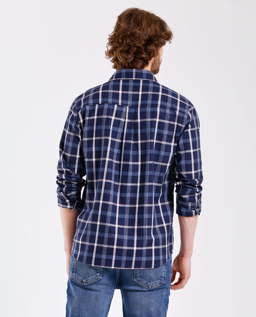 Camisa con diseño a cuadros para hombre