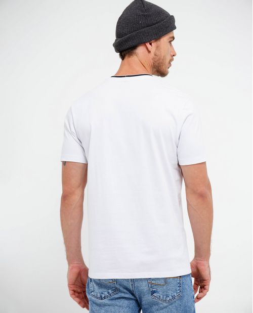 Camiseta con mini aplique para hombre