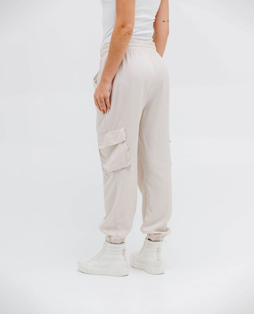 Pantalón Jogger con bolsillos para mujer