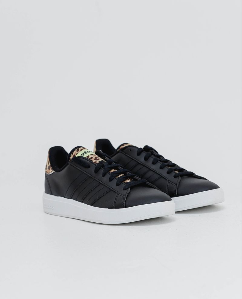 Adidas negro con blanco para mujer online