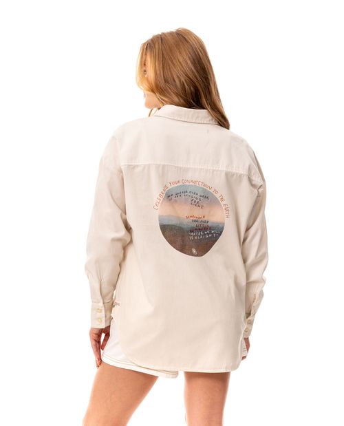 Camisa con estampado en espalda para mujer