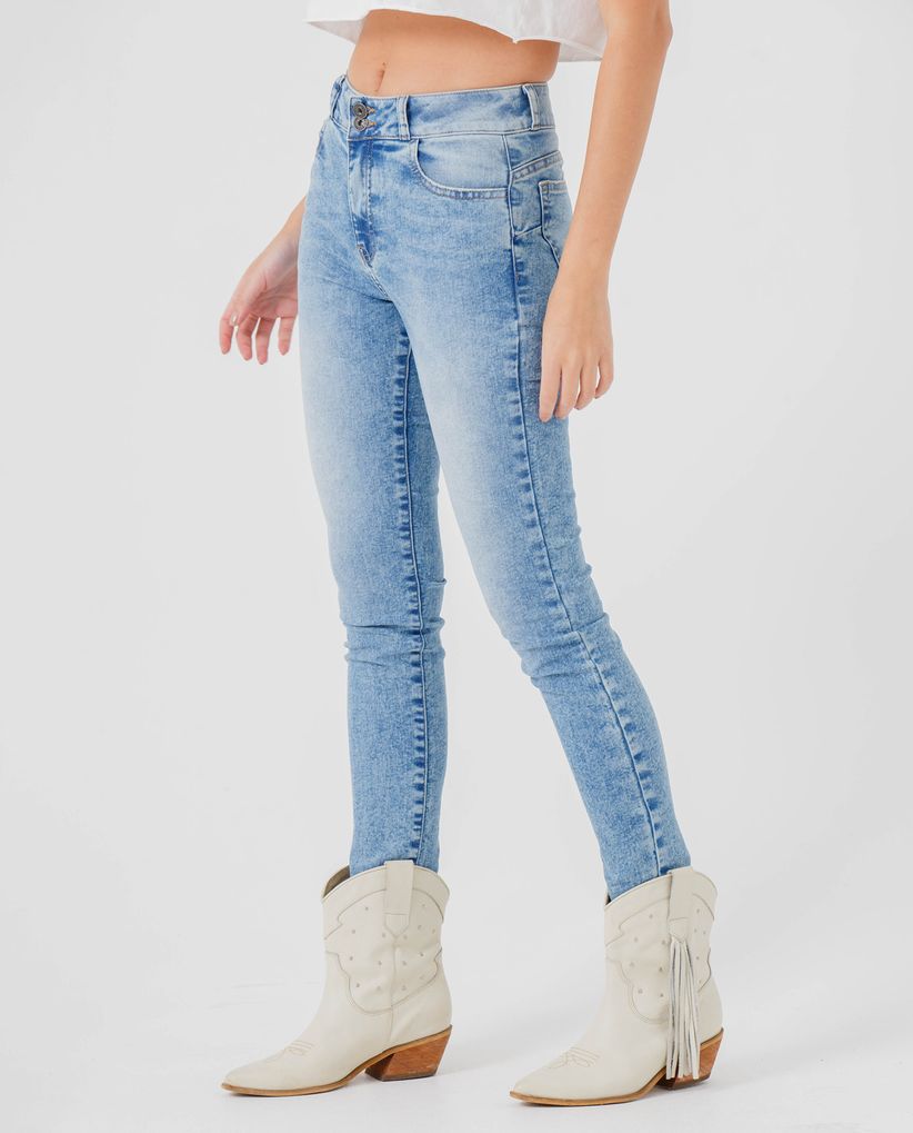 Jean Magic Up ajustado en bota para mujer