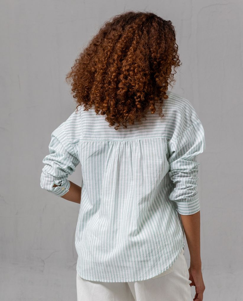 Camisa clásica para mujer