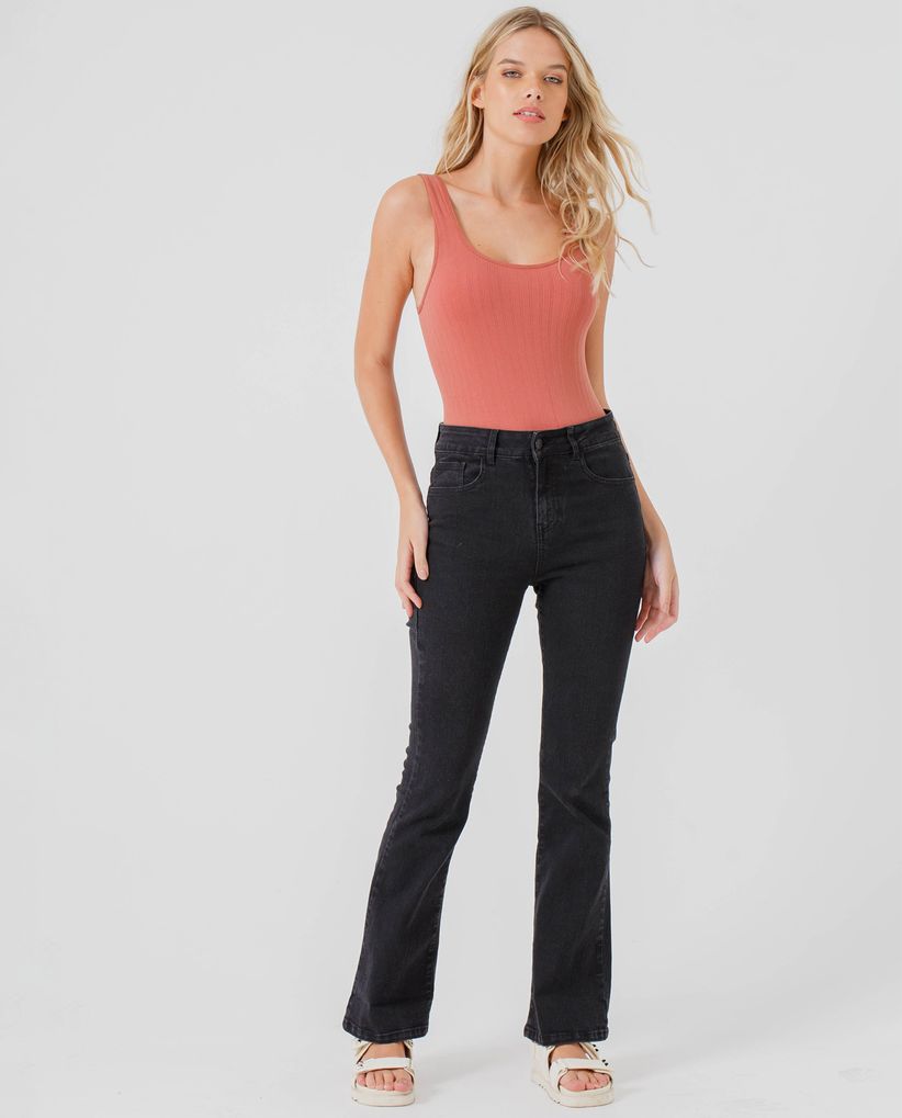 Jean Flare bota amplia para mujer