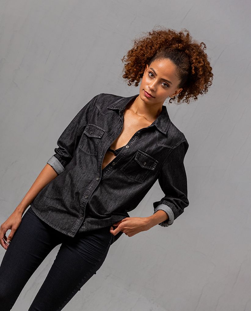 Camisa en denim para mujer