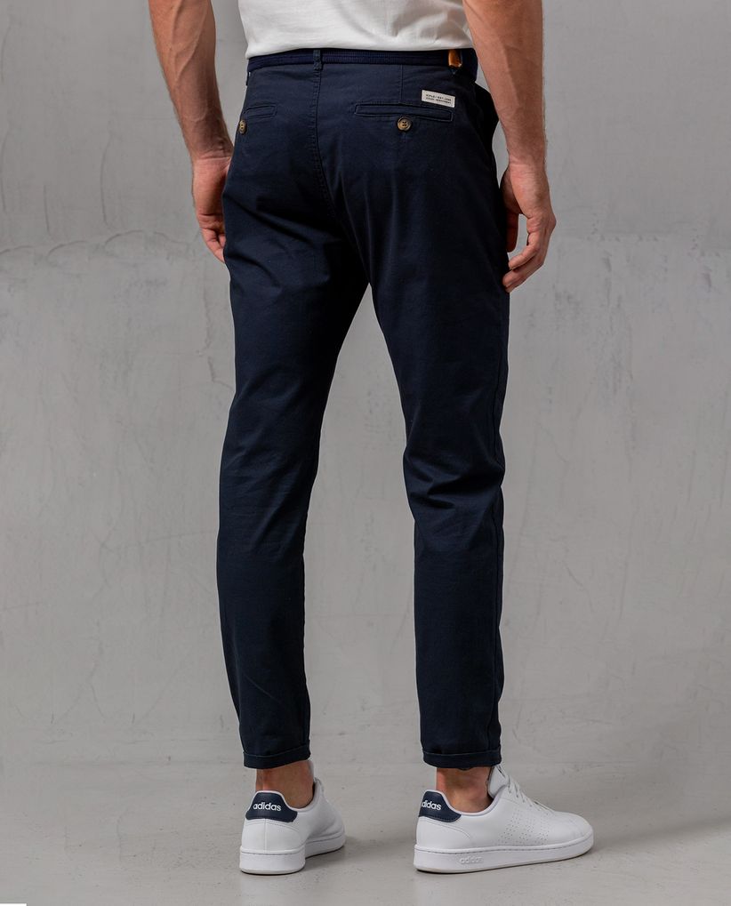 Pantalón tipo chino para hombre