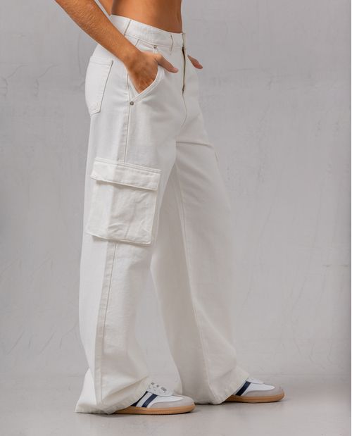 Pantalón con bolsillos cargo para mujer