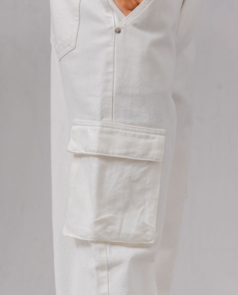 Pantalón con bolsillos cargo para mujer