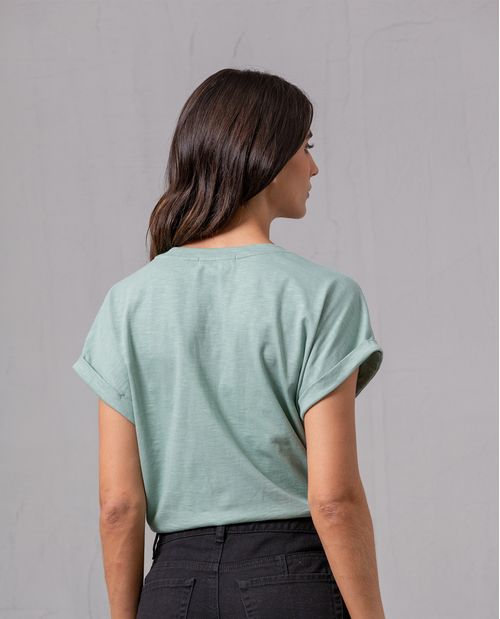 Camiseta con cuello en V para mujer