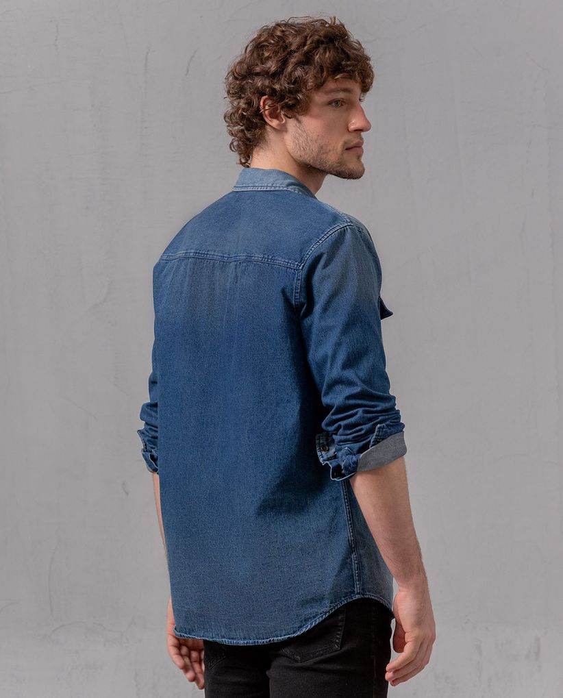 Camisa en denim para hombre