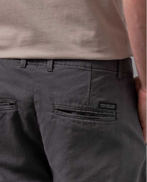 Bermuda clásica para hombre