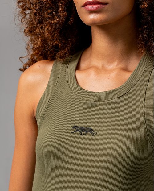 Camiseta ajustada manga sisa para mujer