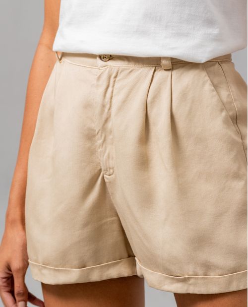 Short con ruedo dobladillado para mujer