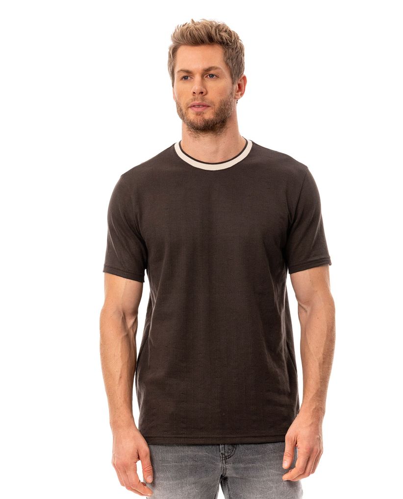 Camiseta con cuello al contraste para hombre