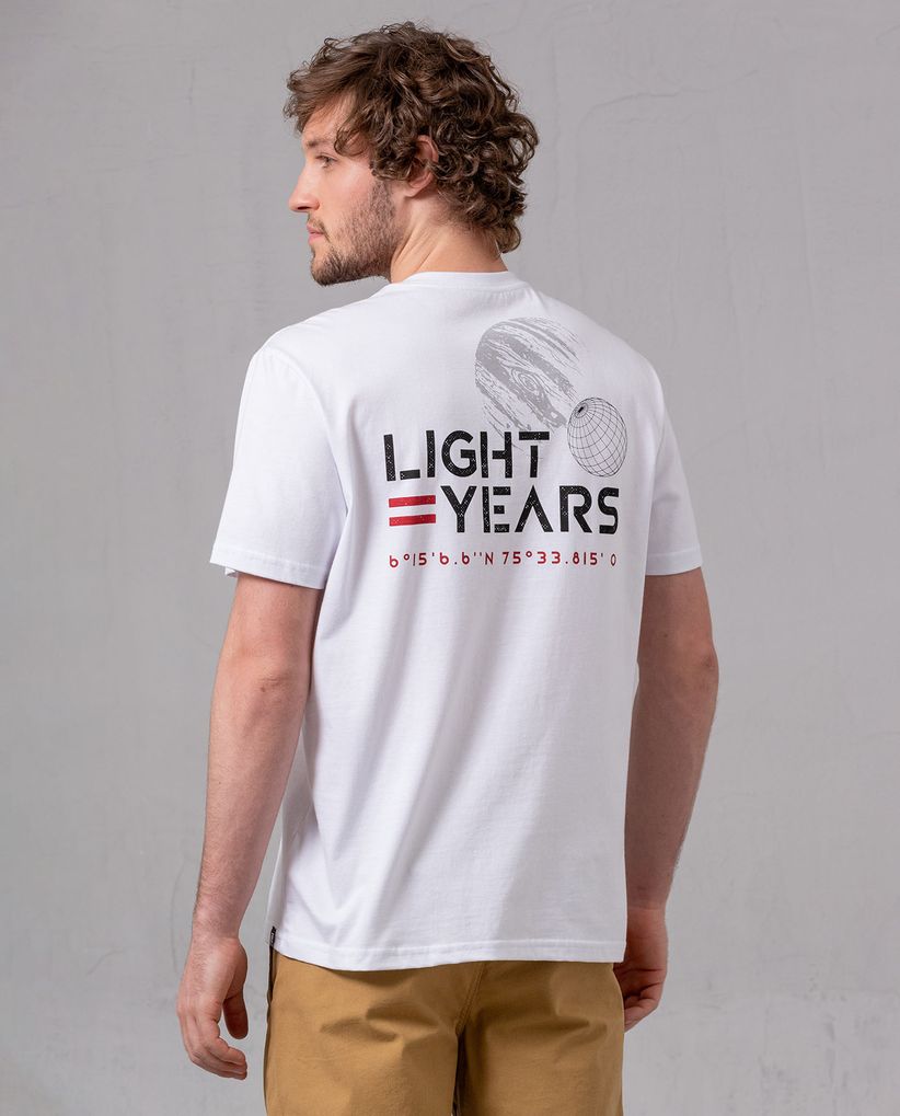 Camiseta con doble estampado para hombre