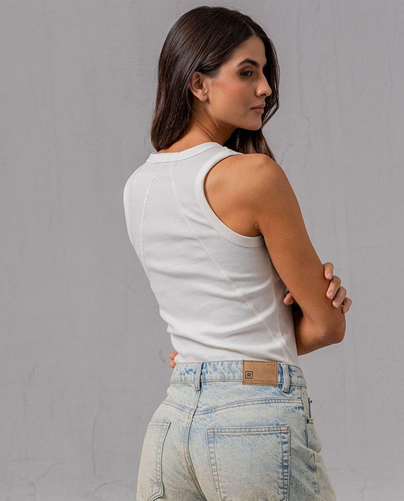 Camiseta básica manga sisa para mujer