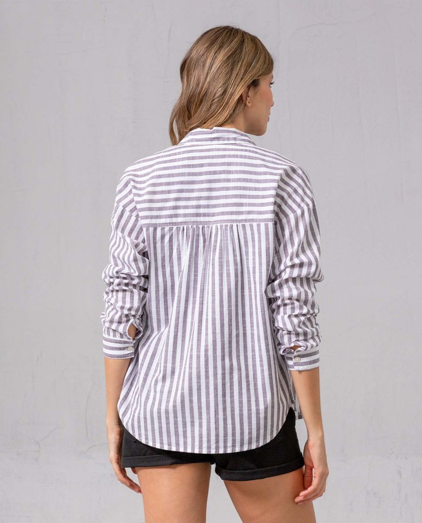 Camisa clásica para mujer