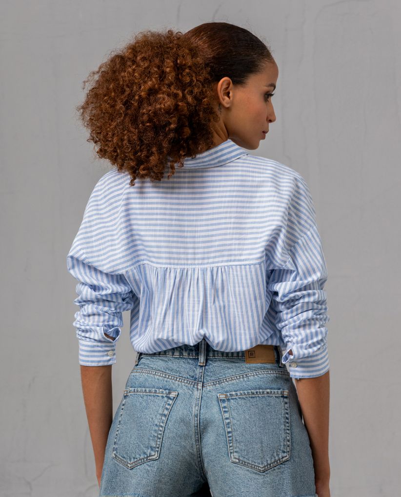 Camisa clásica para mujer