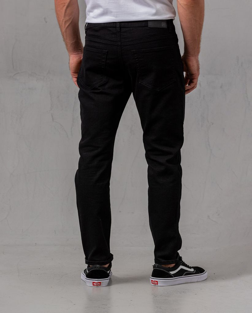 Jean Slim black denim para hombre