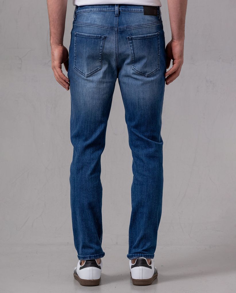 Jean Straight tono claro para hombre
