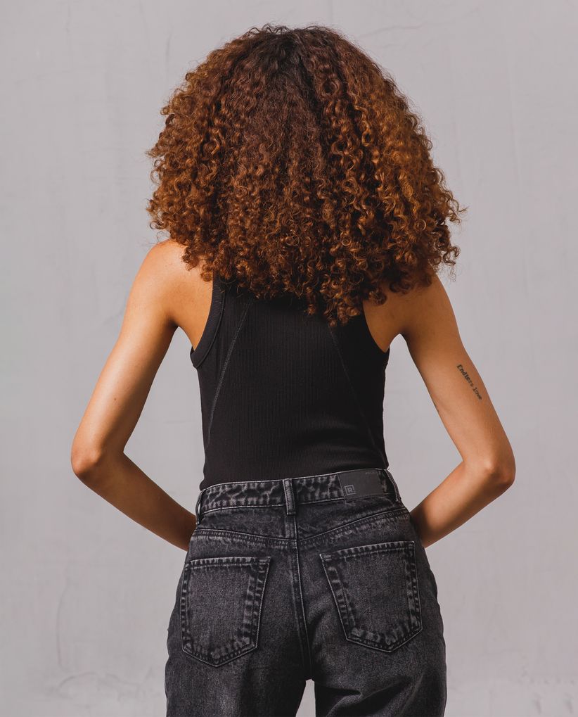 Camiseta básica manga sisa para mujer