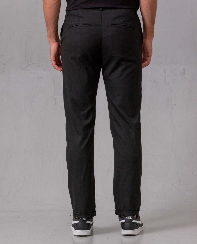 Pantalón clásico negro para hombre