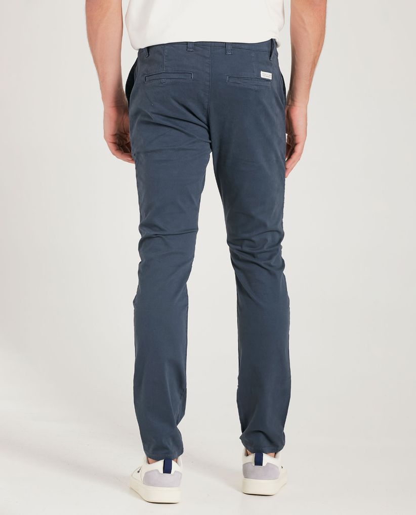 Pantalón tipo chino para hombre