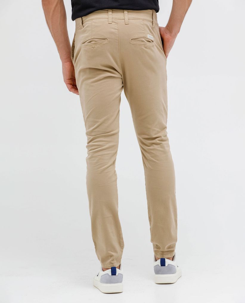 Pantalón tipo chino para hombre