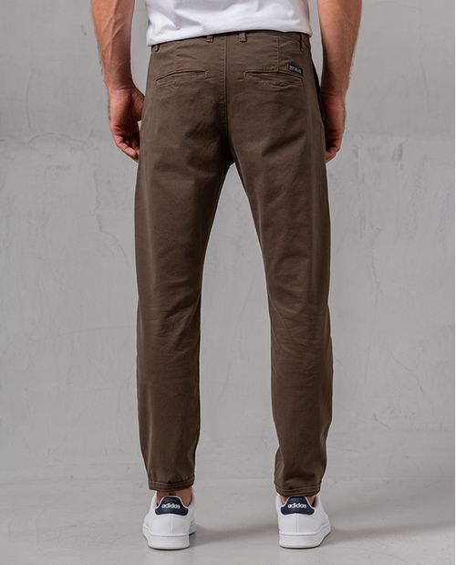 Pantalón tipo chino para hombre