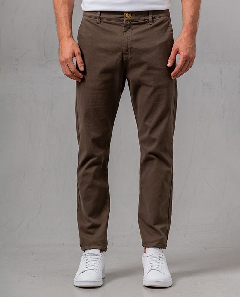Pantalón tipo chino para hombre