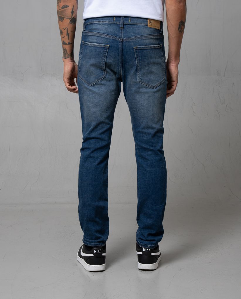 Jean Super Slim de tono medio para hombre